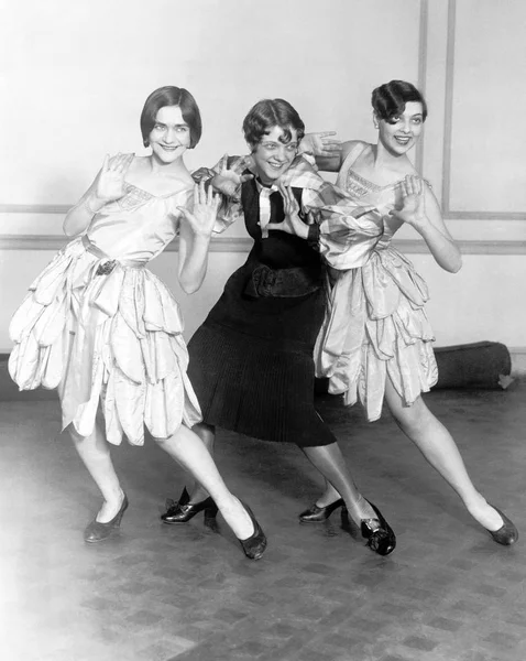 Mujeres Jóvenes Bailando Blanco Negro —  Fotos de Stock