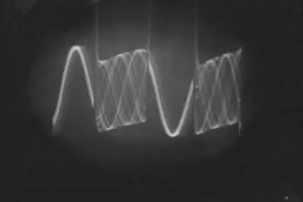 Aktuální Vzorek Pohybující Obrazovce Oscillograph Roku 1950 — Stock video