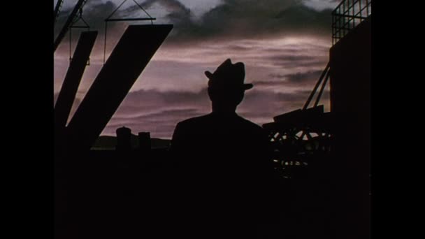 Silhouette Man Walking Water Pier 1940S — Stock Video