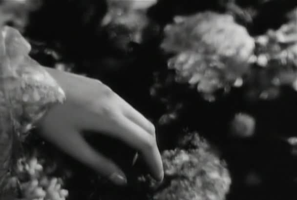 Close Man Placing Wedding Ring Woman Finger 1930S — Stock Video