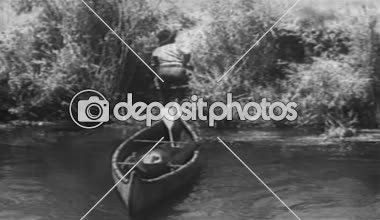 Kovboy bilinçsiz erkek kanoyla, 1930'larda terk.
