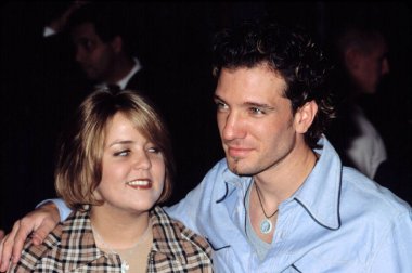 JC Chasez ve kız arkadaşı Beth Flanagan on the line prömiyeri, NYC, 10/09/01, CJ Contino tarafından.