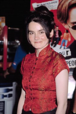 Shirley Henderson 24 saat parti Insanlar prömiyeri, 8/1/2002, NYC