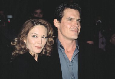 Diane Lane ve Josh Brolin NY Film eleştirmenler Circle Awards, NYC, 1/12/2003, CJ Contino tarafından.