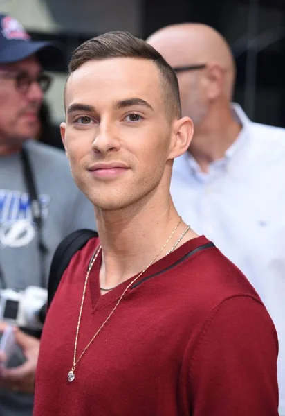 Adam Rippon Viděn Dobré Dopolední Americe Aby Propagovala Dwts Chystá — Stock fotografie