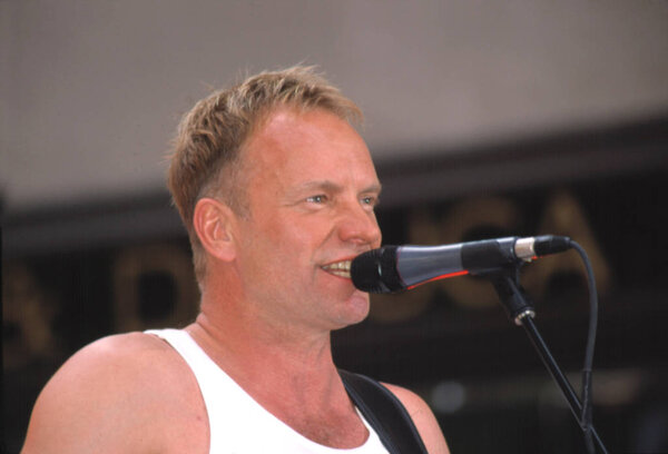 Sting performing on the Today Show, NY, 5/4/2001 