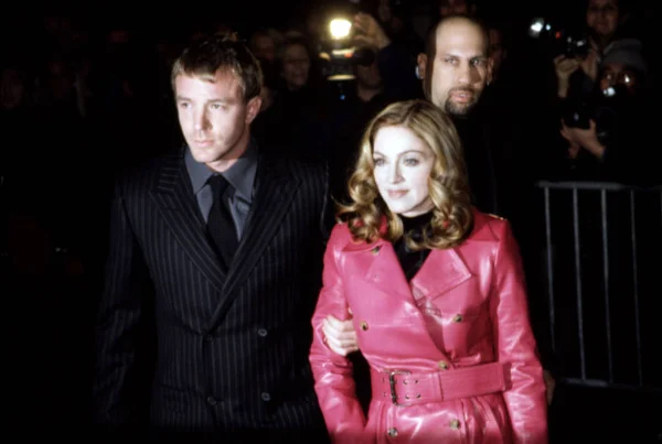 マドンナと彼氏ガイ リッチー 次の最高のものの初演で ニューヨーク 2000 Contino エベレットコレクション — ストック写真
