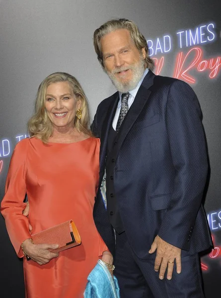 Susan Geston Jeff Bridges Arrivals Bad Times Royale Premiere Tcl — стоковое фото