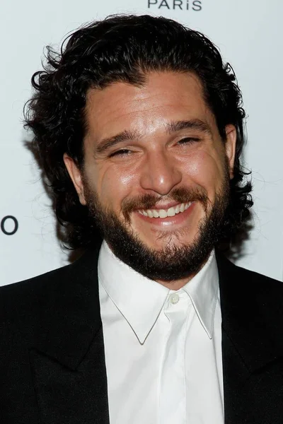 Kit Harington Bij Aankomst Voor Dood Het Leven Van John — Stockfoto