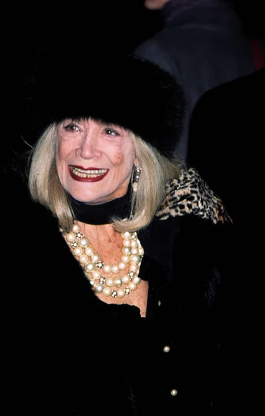 Sylvia Miles Estreno Gangs New York 2002 — Foto de Stock