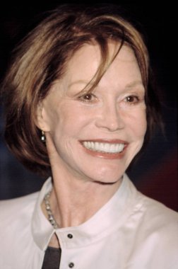 Mary Tyler Moore Premiere at bu aile çalışır, NY 4/13/2003 