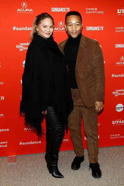 Chrissy Teigen John Legend Chegadas Para Monster Premiere Sundance Film Fotos De Bancos De Imagens