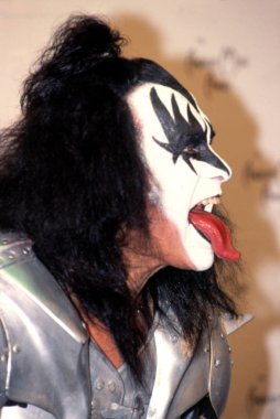 Amerikan Müzik Ödülleri 'nde öpücük Gene Simmons, La, CA 1/9/02 