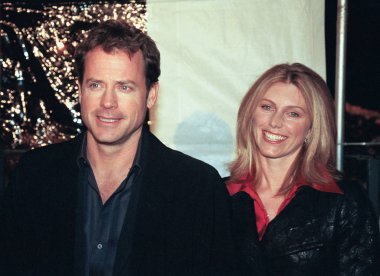 Greg Kinnear ve Tarih Stuck on You, NY, 12/8/03, Janet Mayer tarafından prömiyeri.
