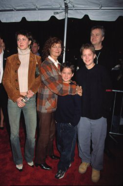 Susan Sarandon ve Tim Robbins çocukları ile kralı Yüzüklerin prömiyeri, NY 12/13/2001, CJ Contino tarafından