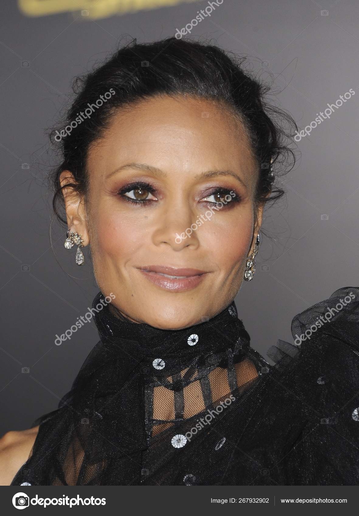 Thandie Newton Vid Ankomst För Solo Star Wars Story Premiere