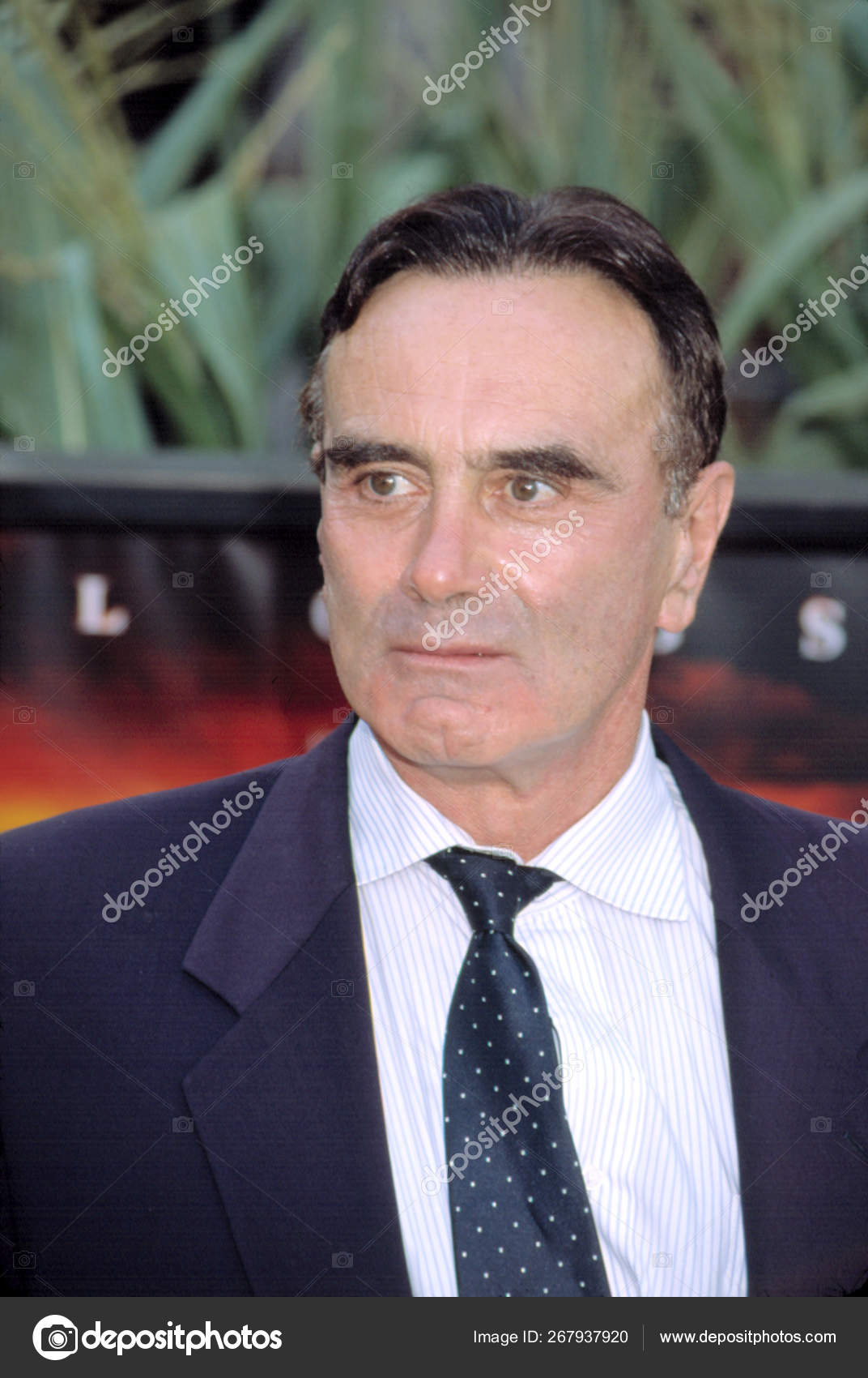 Dan Hedaya's Instagram, Twitter & Facebook on IDCrawl