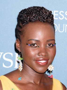 Lupita Nyong'o Aksesuar Konseyi 22 Yıllık Ace Ödülleri, Cipriani 42nd Street, New York, Ny 11 Haziran 2018 için gelenler. Fotoğraf: Rcf/Everett Collection 