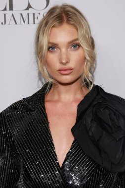 Elsa Hosk Angels kitap lansmanı ve Sergi Açılış gecesi, Stephan Weiss Gallery, New York, NY Eylül 6, 2018 için gelenler. Fotoğraf: Jason Mendez/Everett Collection