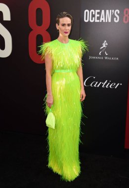 Sarah Paulson (Prada giyiyor) Ocean's 8 Premiere için gelenler, Alice Tully Hall Lincoln Center, New York, Ny Haziran 5, 2018. Fotoğraf: Derek Storm / Everett Koleksiyonu