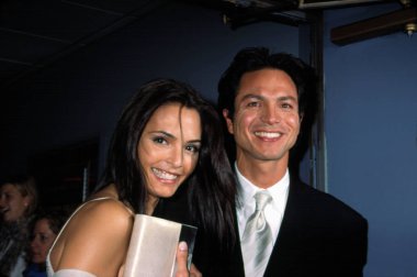 Talisa Soto ve Benjamin Bratt Pinero prömiyerinde, NY 12/10/2001, CJ Contino tarafından