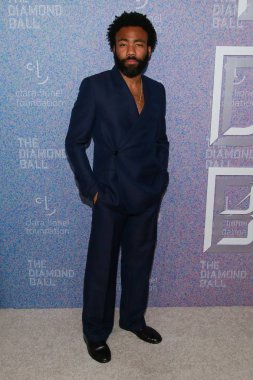 Donald Glover, Clara Lionel Vakfı 4.Yıllık Elmas Topu, Cipriani Wall Street, New Yoyrk, Ny 13 Eylül 2018 için gelenler. Fotoğraf: Jason Mendez / Everett Koleksiyonu