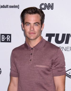 Chris Pine 2018 Turner Upfront Sunumu için gelen varışlarda, Madison Square Garden, New York, Ny May 16, 2018. Fotoğraf: Rcf/Everett Collection