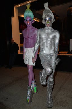 Daniel Sinasohn, Frankie Grande dışarı ve hakkında Celebrity Candids için - Wed, , New York, Ny Ekim 31, 2018 