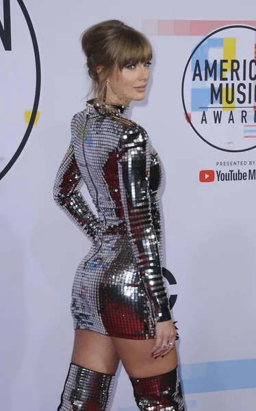 Taylor Swift Przy Przyjazdów 2018 American Music Awards Przyloty Microsoft — Zdjęcie stockowe