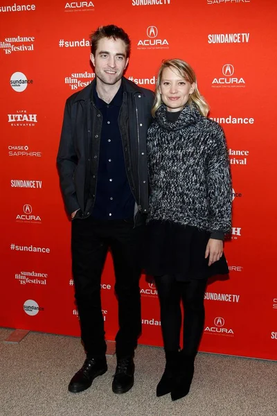 Robert Pattinson Mia Wasikowska Érkezés Damsel Premiere Sundance Film Festival — Stock Fotó