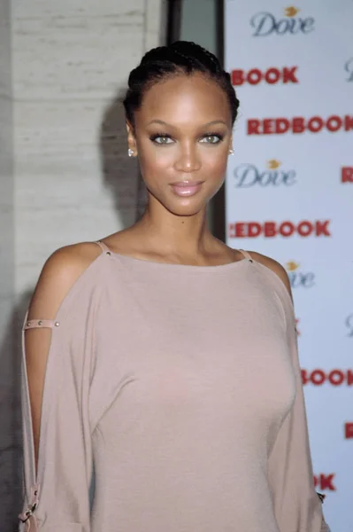 Tyra Banks Redbook Mothers Shakers Awards 2002 —  Fotos de Stock