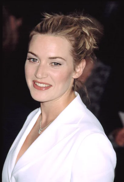 Kate Winslet Sam Mendes Regista Anteprima Road Perdiition 2002 Contino — Foto Stock