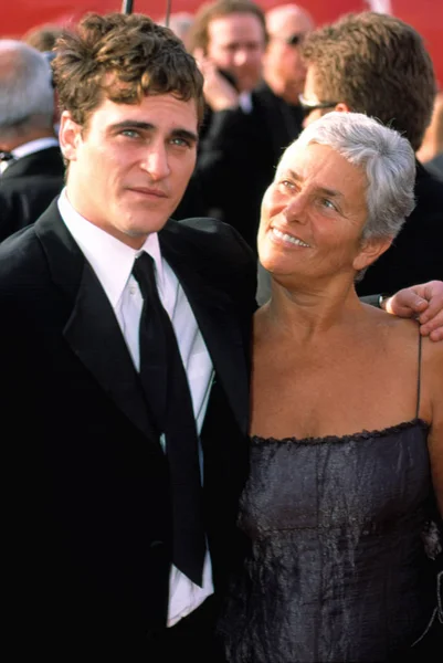 Joaquin Phoenix Sua Mãe Oscar 2001 Por Robert Hepler — Fotografia de Stock