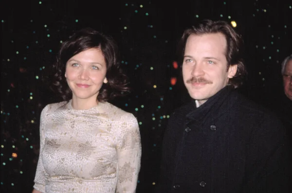 Maggie Gyllenhaal Peter Sarsgaard Nemzeti Felülvizsgálati Nyc 2003 Contino — Stock Fotó