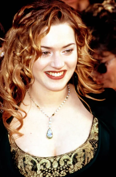 Kate Winslet Akademii Awards 1998 Zdjęcie Kredytowe Robert Hepler Everett — Zdjęcie stockowe