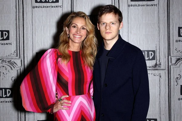 Julia Roberts Lucas Hedges Aol Build Series Celebrity Candids Mon — Foto de Stock