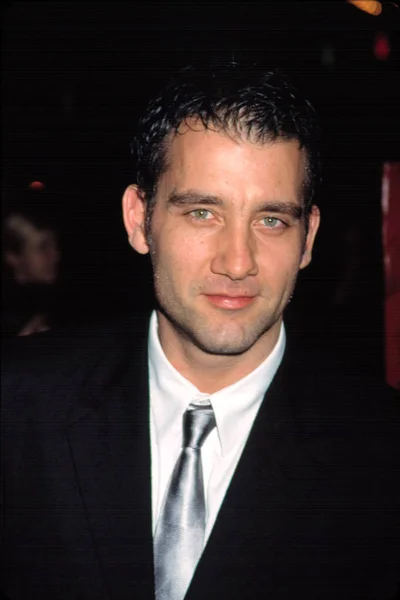 Clive Owen Estreno Gosford Park 2001 — Foto de Stock