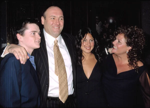 Robert Iler James Gandolfini Jamie Lynn Sigler Aida Turturro Premiere — Stock Photo, Image