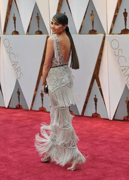 Olivia Culpo Ved Ankomsten Til 89Th Academy Awards Oscars 2017 - Stock-foto