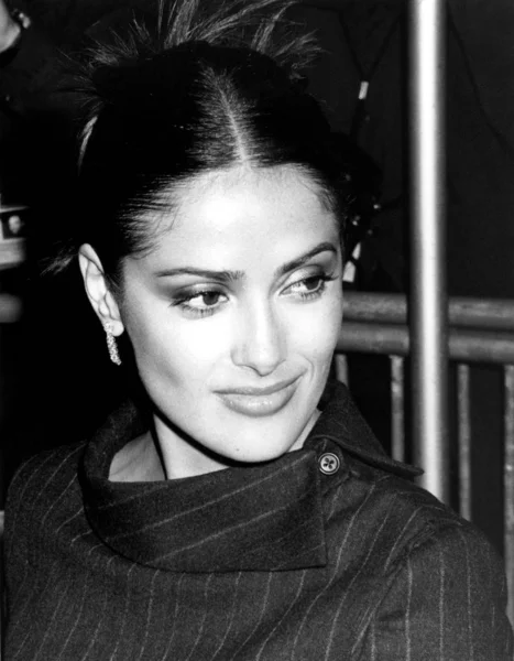 Salma Hayek Estreia Keeping Faith Por Contino — Fotografia de Stock