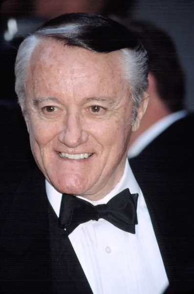 Robert Vaughn Bij Nbc Verjaardag 2002 — Stockfoto