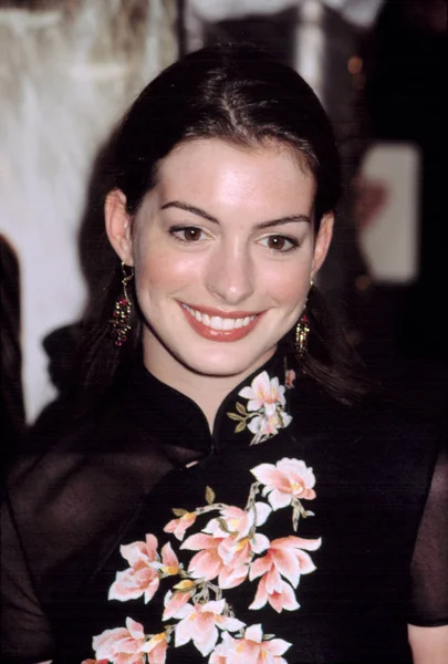 Anne Hathaway Bei Der Premiere Von Road Perdition 2002 Von — Stockfoto