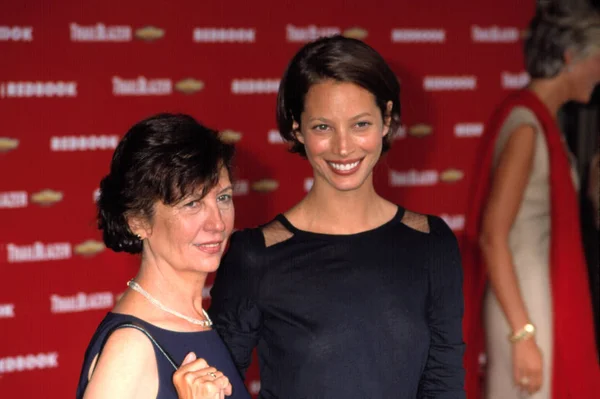 Christy Turlington Her Mother Redbook Mothers Shakers Awards Nyc 2001 — стоковое фото