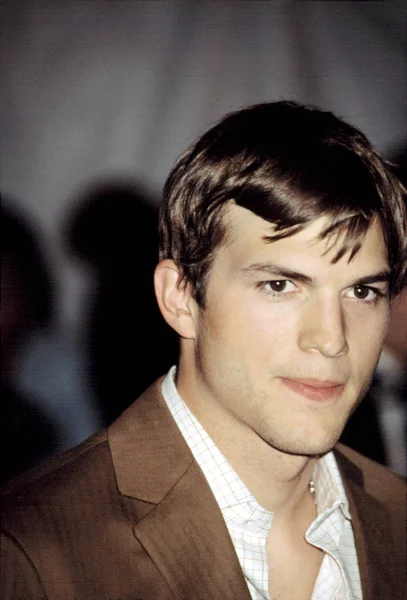Ashton Kutcher Metropolitan Museum Art Godin Gala 2003 — Stockfoto