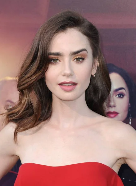 Lily Collins Arrivals Last Tycoon Amazon Series Premiere Harmony Gold — Stock Photo, Image