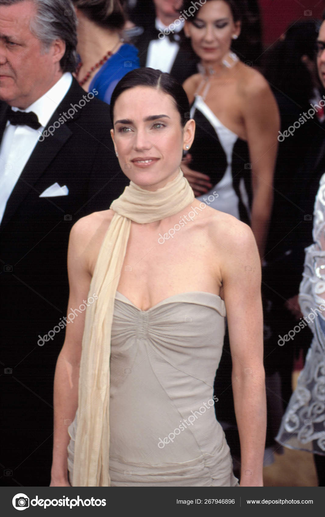 Jennifer Connelly Wearing Balenciaga Dress Academy Awards 2002