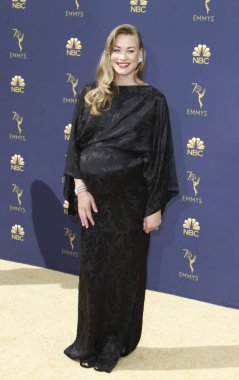 Yvonne Strahovski (Forevermark Elmas mücevheri takıyor), Primetime Emmy Ödülleri 2018 - Geliş, Microsoft Tiyatrosu, Los Angeles, Ca 17 Eylül 2018. Fotoğraf: Elizabeth Goodenough / Everett Koleksiyonu