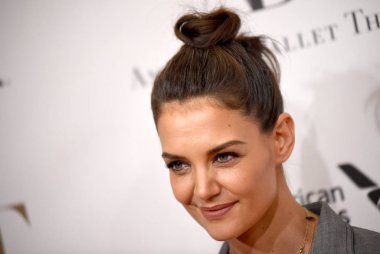 Katie Holmes Amerikan Bale Tiyatrosu 2018 sonbahar Gala, David H. Koch Theater, Lincoln Center, New York, NY Ekim 17, 2018 için gelenler. Fotoğraf: Kristin Callahan/Everett Collection