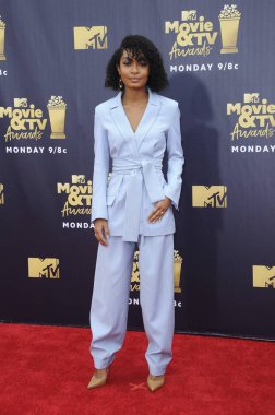 2018 MTV Movie & Tv Ödülleri, Barker Hangar, Los Angeles, Ca 16 Haziran 2018 'de Tv Movie & Tv Awards' a gelen Tory Burch kıyafeti giyen Yara Shahidi. Fotoğraf: Elizabeth Goodenough / Everett Koleksiyonu