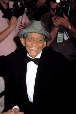 Chelsea Walls prömiyeri küçük Jimmy Scott, NYC, 4/17/2002 